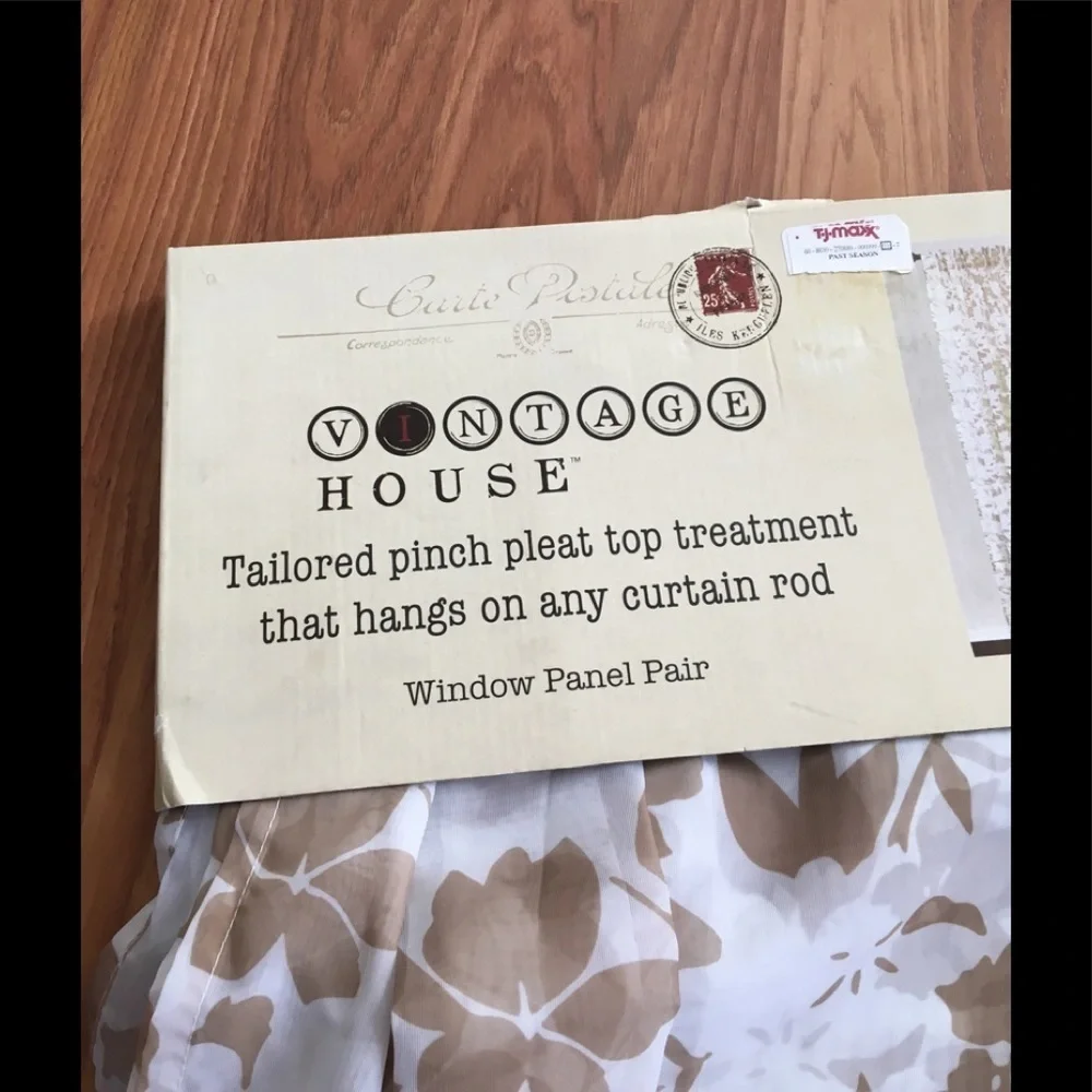 Vintage House Endless Floral Pleat Curtain